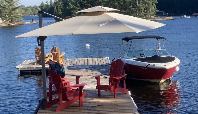 Perfect getaway on beautiful island in Huntsville