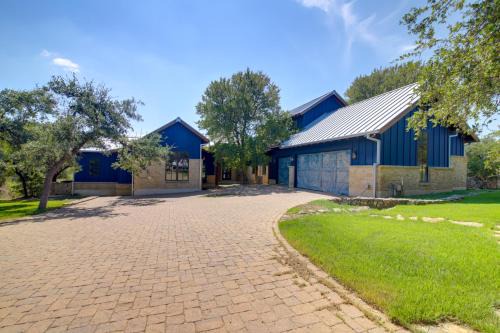 Pool & Covered Patios: Sprawling Austin Estate! in Austin