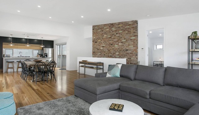QUALITY ACCOMMODATION ONLY 200M FROM BEACH & TOWN CENTRE! - 82A Orton Street in Ocean Grove