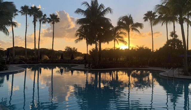 RESORT STYLE POOLS, TIKI BAR, TENNIS COURTS, MOVIE THEATER, GYM & MORE! in Fort Myers