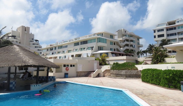 Retreat into the beauty of Mexico and the excitement of Cancun in Cancun