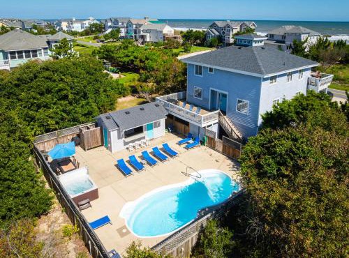 Semi-Oceanfront with Heated Pool Cabana Ocean Views in Corolla