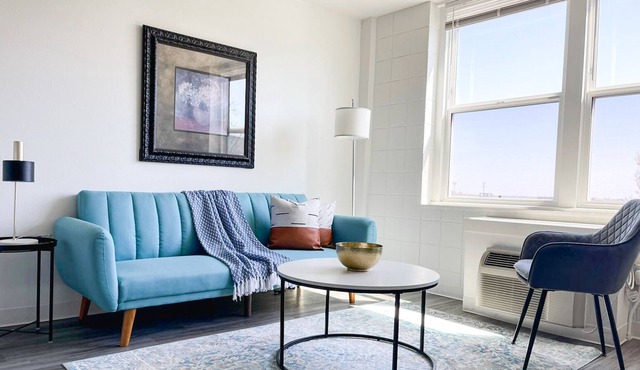 Sleepover: Elegant 1BD/1BA + Gym - Downtown Cincinnati in Cincinnati
