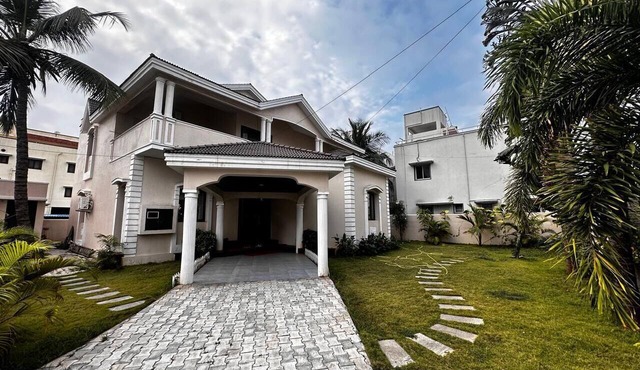Spacious 5-bedroom bungalow in gorgeous Chennai with AC in Chennai