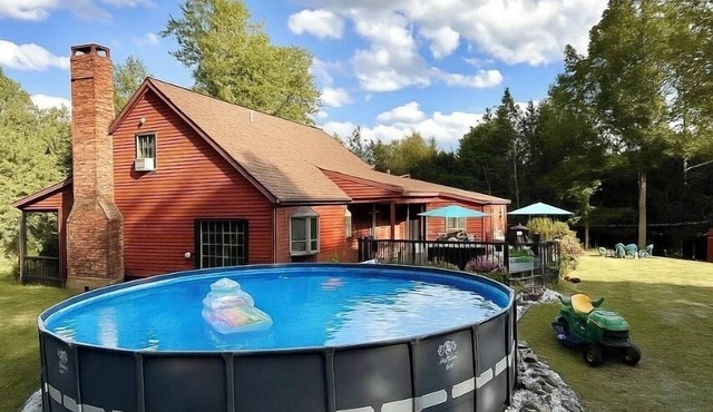 Spacious Villa - Windham Town | 6BR, 4 BA, XL Pool, Hot Tub & Cinema, Gardens in Windham