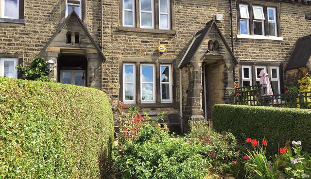 Stunning 17c cottage, a true home away from home, in a delightful heritage area in Halifax