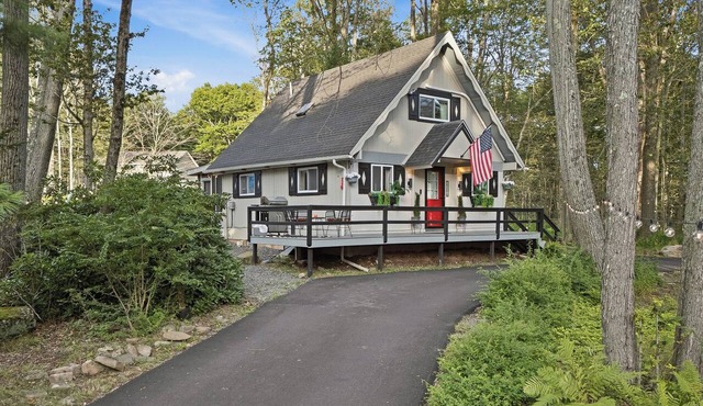 Summit Home - The Ultimate Summit of Style for 12 in Tobyhanna