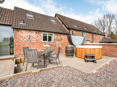 Tadpole Mews At Frog Hall in Tilston