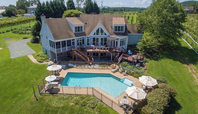 The Inn at Stinson Vineyards- Entire Inn, Exclusive Buyout in Crozet