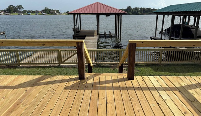 Updated 4-bedroom Toddler safe backyard, new appliances and furniture, green egg in Jarreau