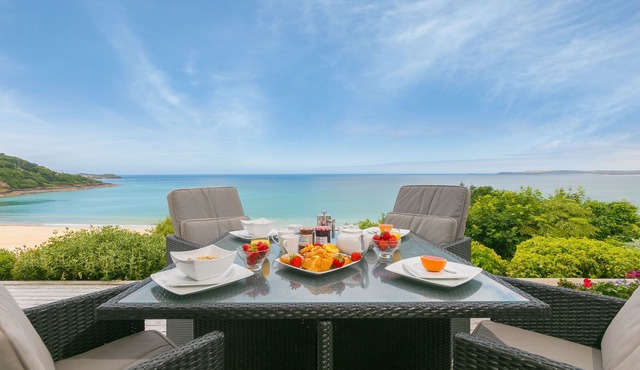 Viridian - Carbis Bay - On-Site Parking - Sea Views in Carbis Bay