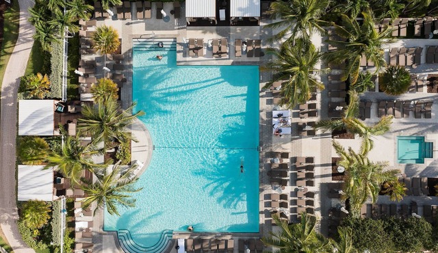 Waterfront resort suite - spa, tennis & dining in Key Biscayne