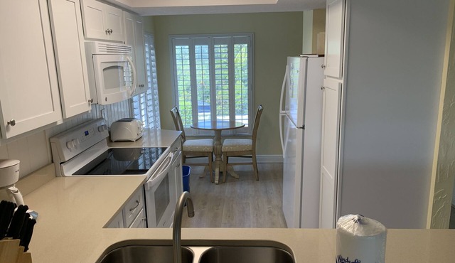 Wonderful Sanibel Island condo. 2 bed 2 bath. Sleeps 6. Weekly rental. in Sanibel