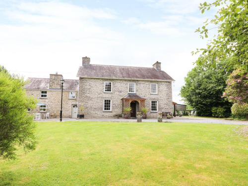 Dolau Farmhouse 