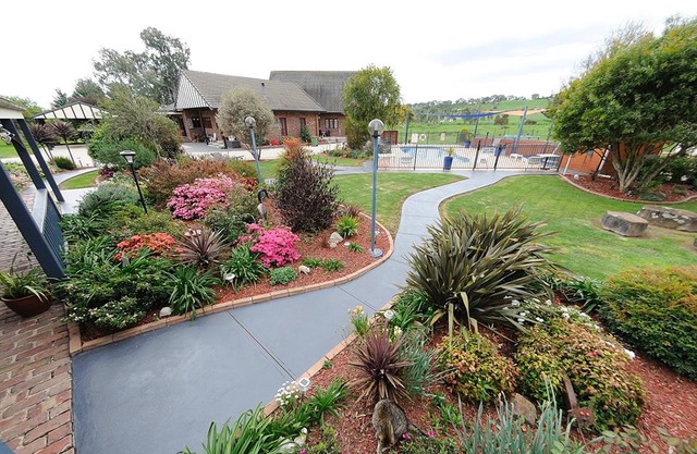 Greenvale Holiday 