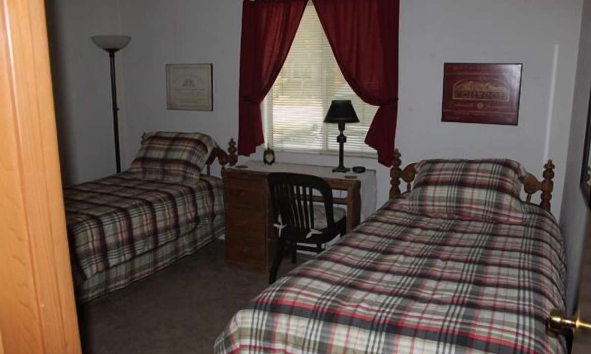 Idyllwild House | Home Away From Home In Idyllwild -short Walk To Village And Trails