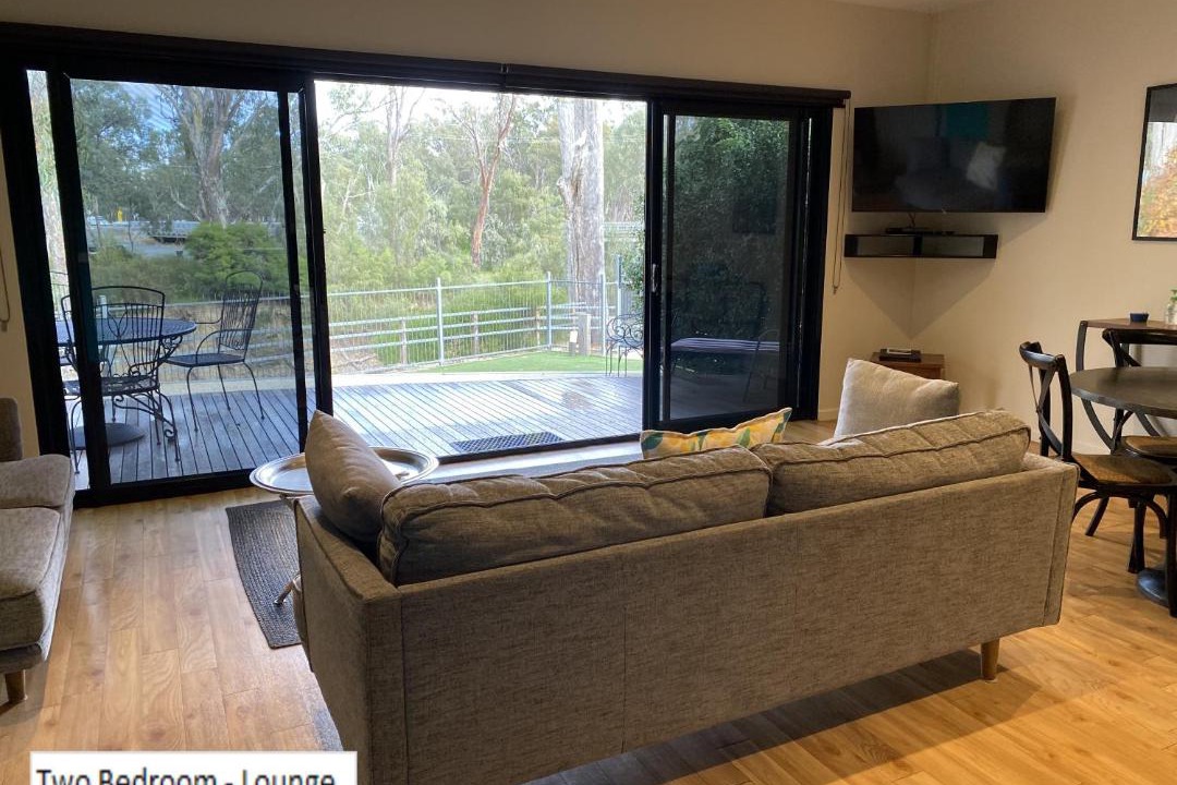 Echuca Apartment | Adelphi Apartments 3 or 3A - Downstairs 2 Bedroom or Upstairs King Studio with Balcony
