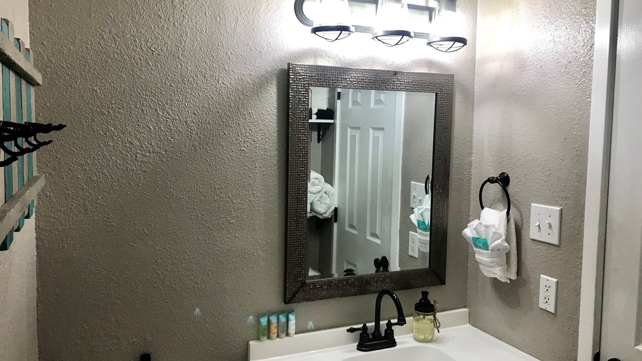 Photo of Bathroom in Gulf Shores