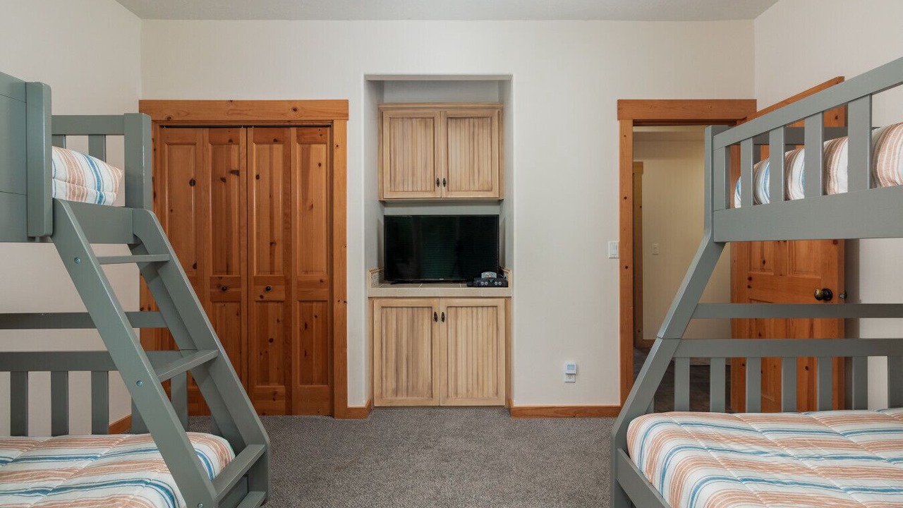 Photo of Bedroom in Kiwanda Shores
