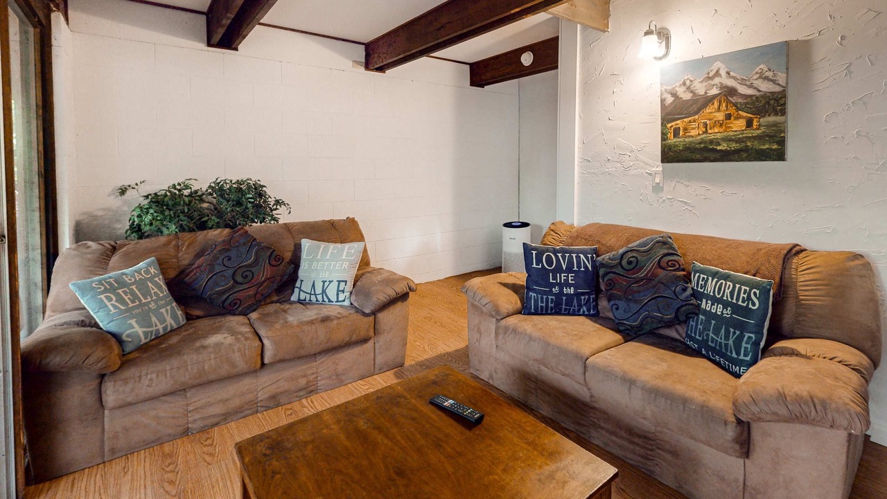 Photo of Livingroom in Dunes City