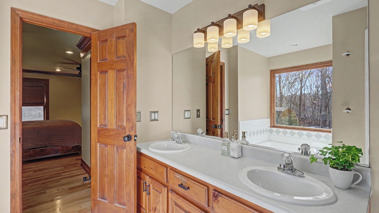 Photo of Bathroom in Clarkesville