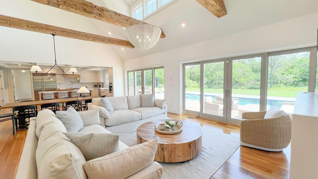 Photo of Livingroom in West Tisbury