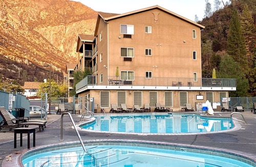 El Portal Hotel | Yosemite View Lodge