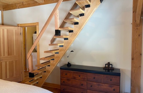 Waitsfield Apartment | Post and Beam Carriage House in the heart of Mad River Valley