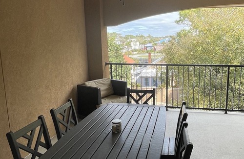 Tybee Island Condo | Brass Rail 319 - Premier Condo on Tybee - 2 Pools & Hot Tub - Perfect Location!