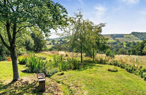 Otley Cabin | 3 Bed in Otley oc-77577