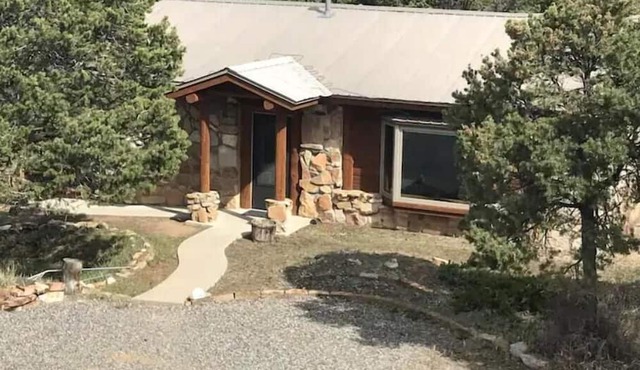 Mountainside cabin, stunning views, spacious in Ridgway