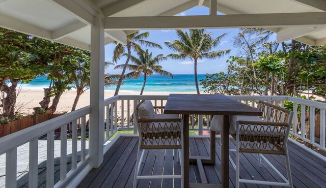 7 Mile Miracle Beach House in Haleiwa