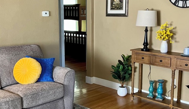 Cozy Cottage in Downtown Redmond in Redmond