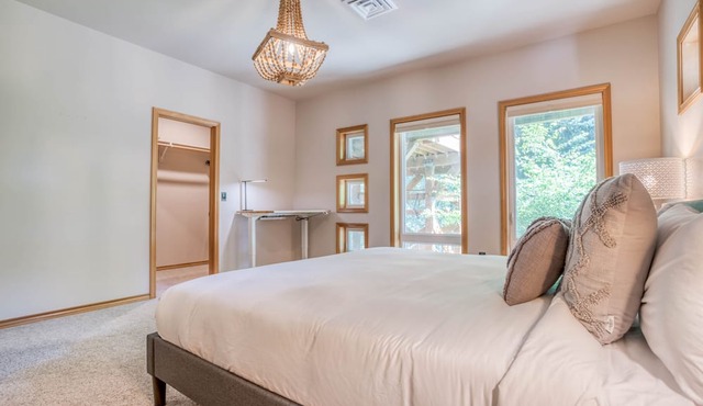 Fantastic Custom Ocean-View Home Near Neskowin has Deck, Spa Tub, Hot Tub! in Neskowin