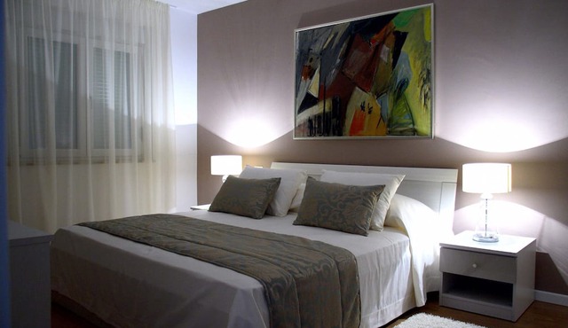Elegant Apartment Akvarel With Terrace Close To All Tourist Attractions &Beaches in Split