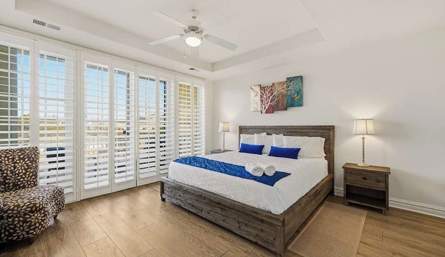 Seaside Delight | 350 ft from the beach | Community Pool in Virginia Beach