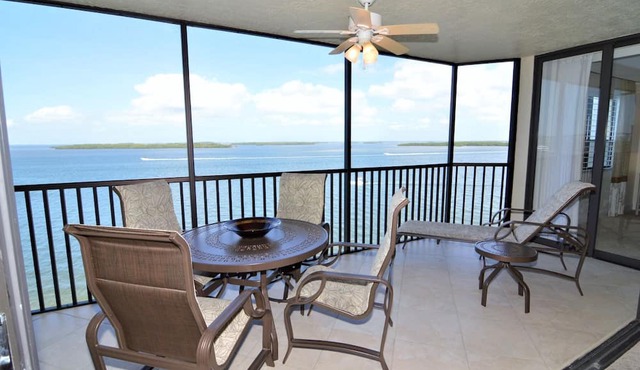 Sanibel Harbour Resort Harbour Tower 516: Luxury unit overlooking the sparkling waters in Fort Myers