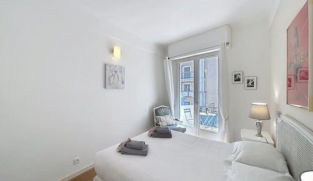 Carré d'Or Cozy 1 BR balcony 2 Pax Croisette Palais 1 mn Olam Properties in Cannes