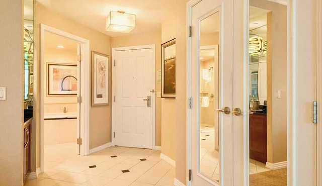 No Resort Fee | Balcony Strip Views, Pools & Parking in Las Vegas