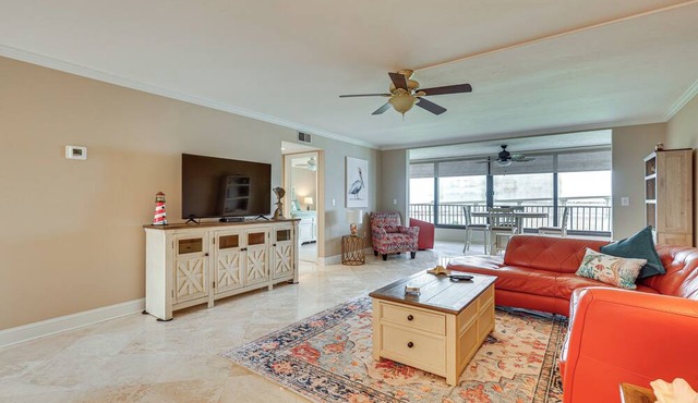 Panoramic Gulf Views: Renovated Fort Myers Condo! in Fort Myers