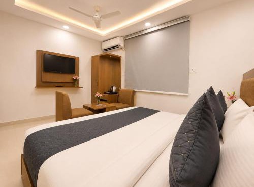 Hotel Corporate Sky Nest Suites Near Delhi IGI Airport in New Delhi