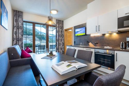 Alpin Chalet am Burgsee in Ladis